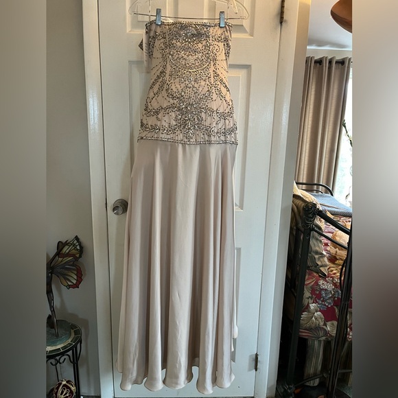 Sue Wong Nocturne strapless beaded gown - Picture 2 of 5